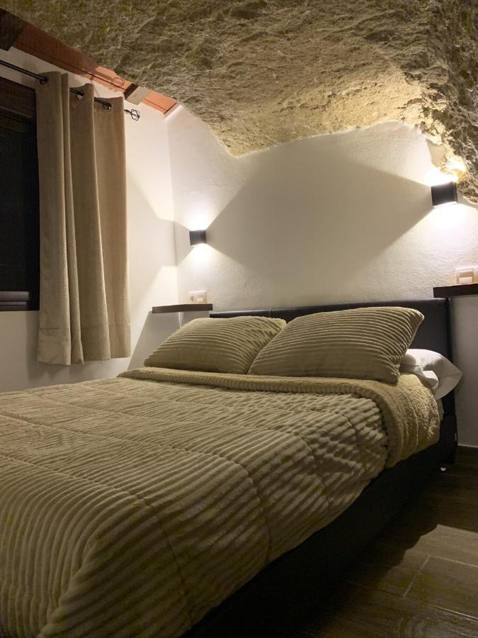 Apartamentos3Cuevas Setenil De Las Bodegas Экстерьер фото